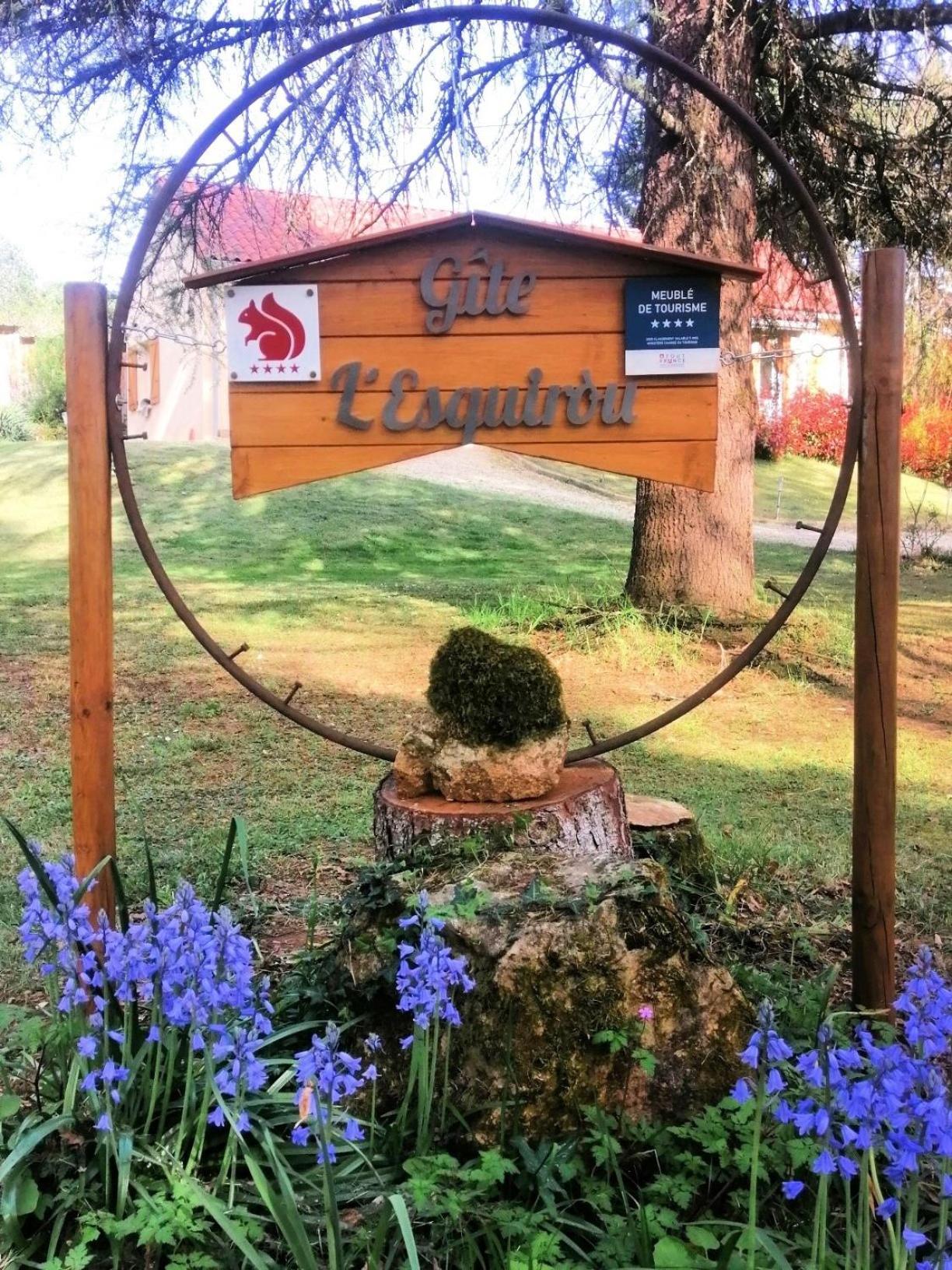 L'Esquirou Du Secadou Villa Castels Bagian luar foto